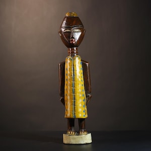 Figura colonial africana Baule, escultura de madeira pintada, rosto vermelho amarelo, arte tribal, decoração de casa, figura de madeira colonial feita à mão - G4900