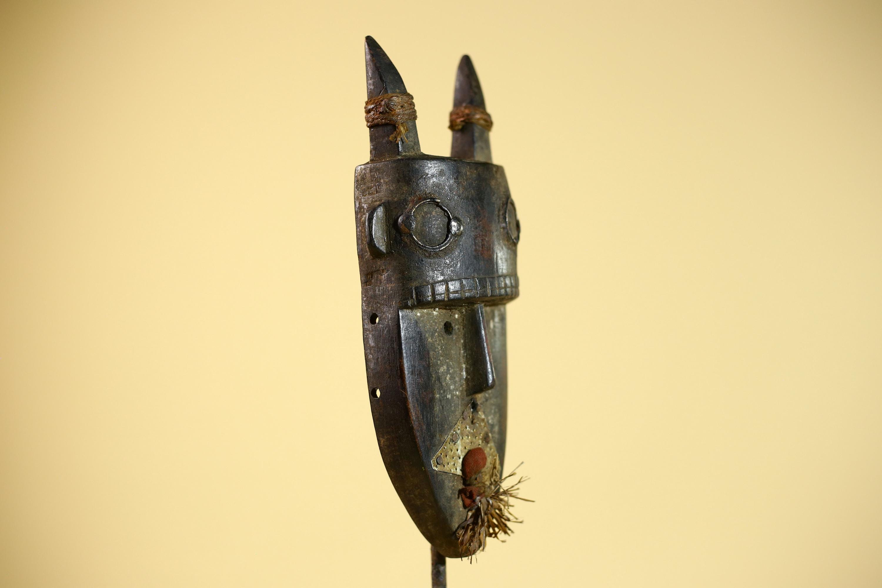 トマ アフリカンマスク 角のある部族の木製彫刻 ギニア ヴィンテージ