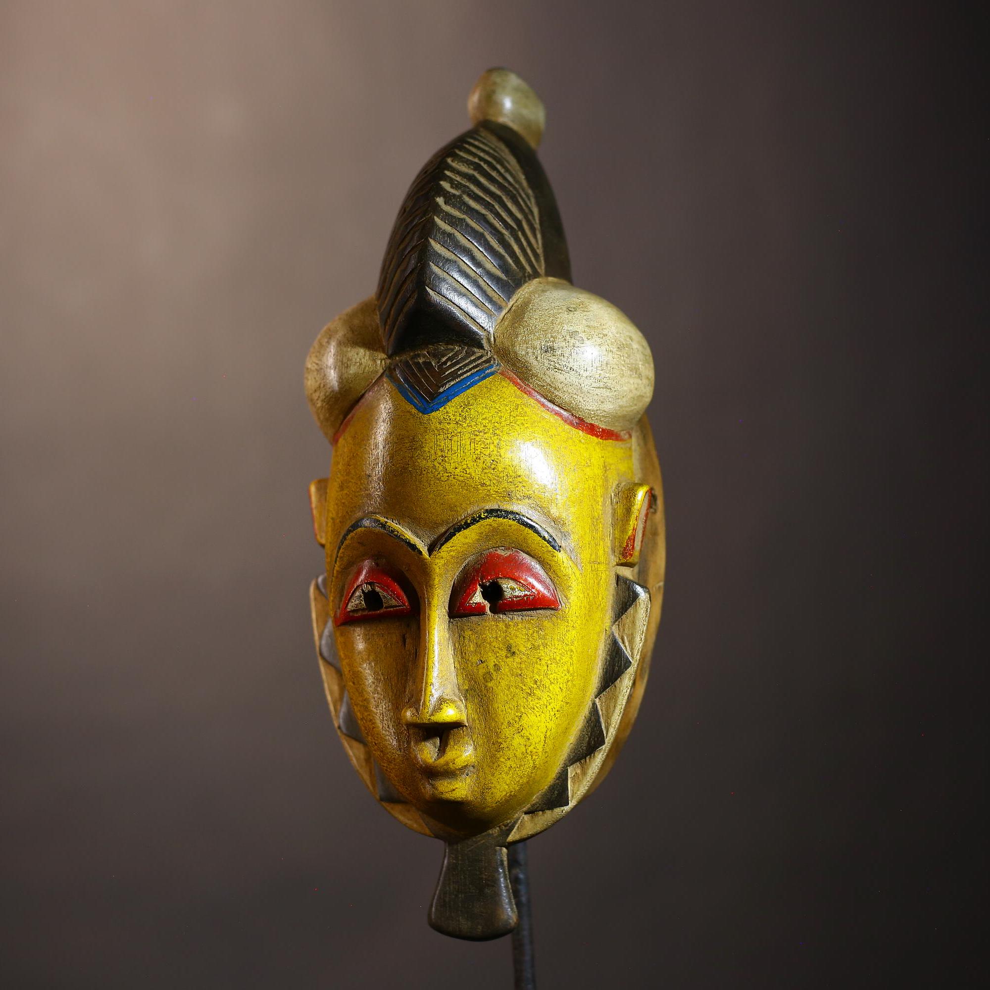 アフリカの部族のマスク：角のある木彫りの壁彫刻 - G5114 - Etsy 日本