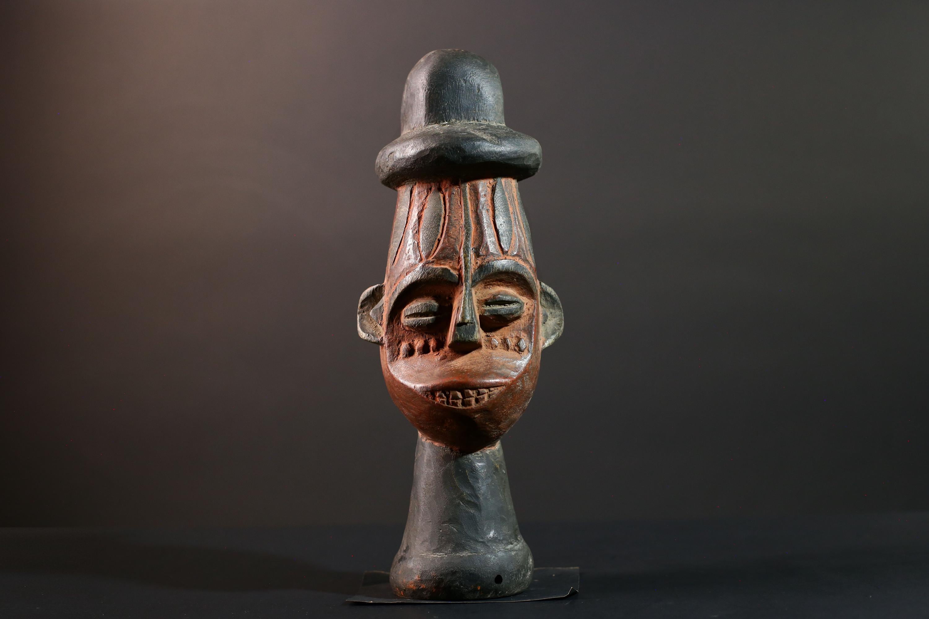 アフリカのソンイェ木彫：コンゴ部族の芸術、儀式用の像 - Etsy 日本