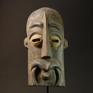 African Chokwe Chihongo Mask, Angola Congo Tribal Moustache Mask, Hand-Carved Wood Wall Art Sculpture, Spirit of Wealth Decor,  -7791
