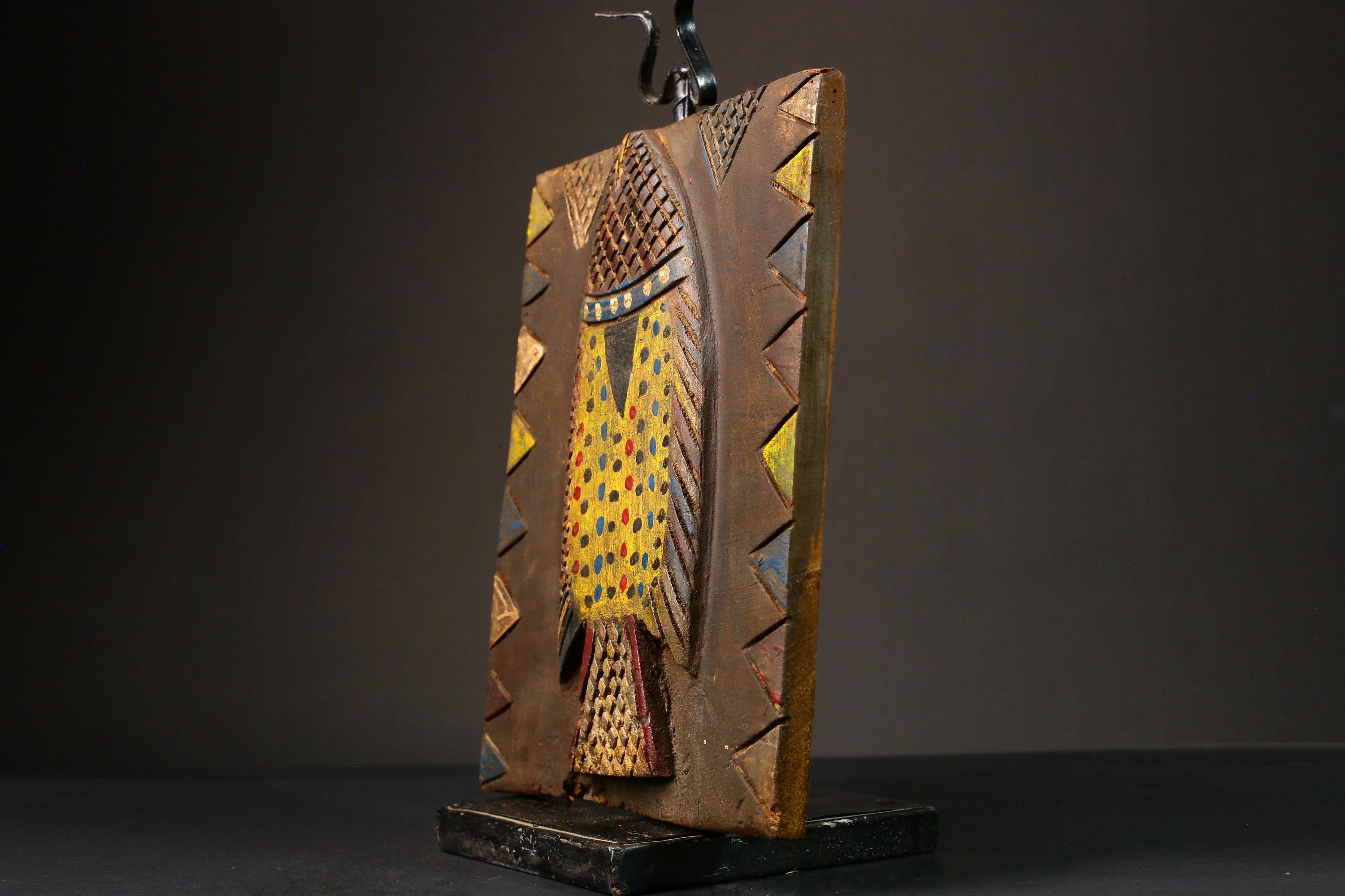 ドゴン族　穀物倉庫　扉 ドゴン族 扉