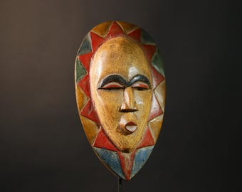 ヴィンテージ グロ族のマスク：手彫りのアフリカ美術、文化的な装飾品