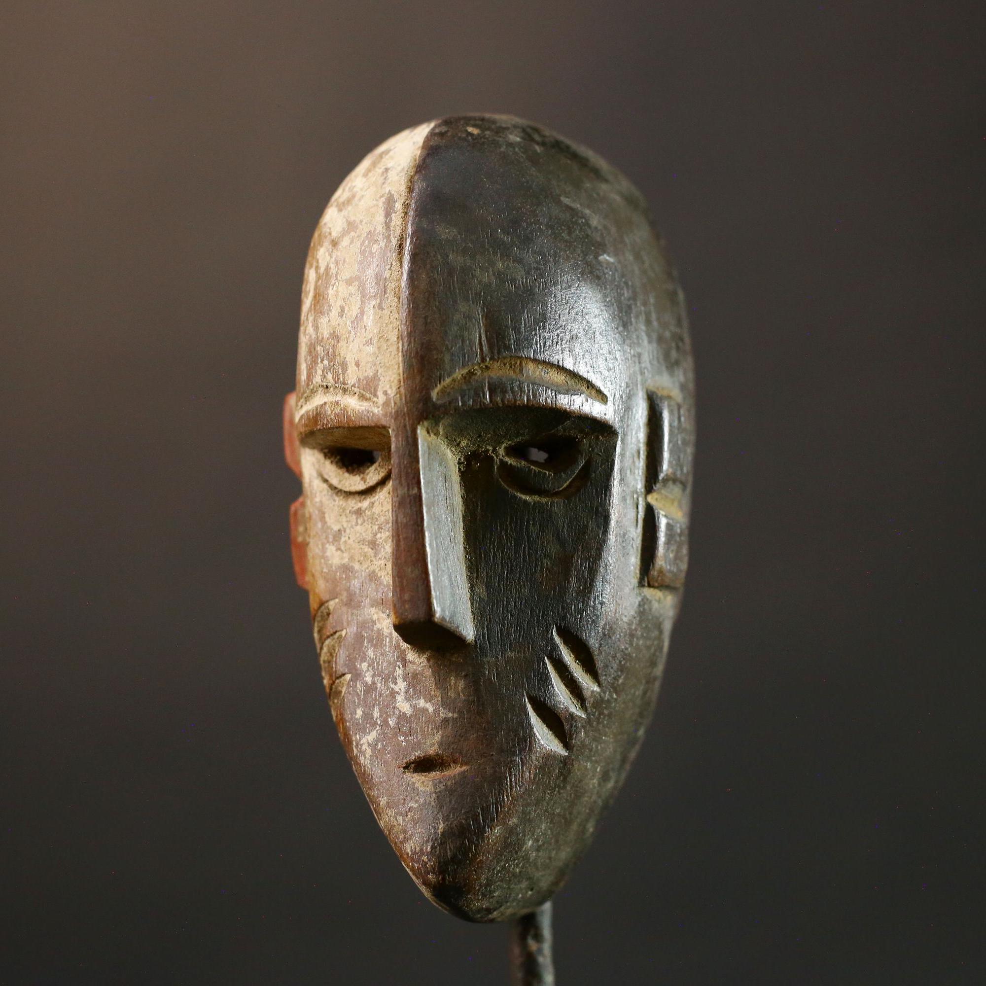 手作りのLega African Wood Mask：コンゴ部族のアート装飾-G3566