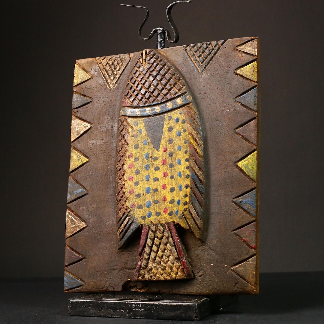 手彫りのアフリカ・ドゴン族の穀物倉庫の扉：マリの民族壁画（28/23.1