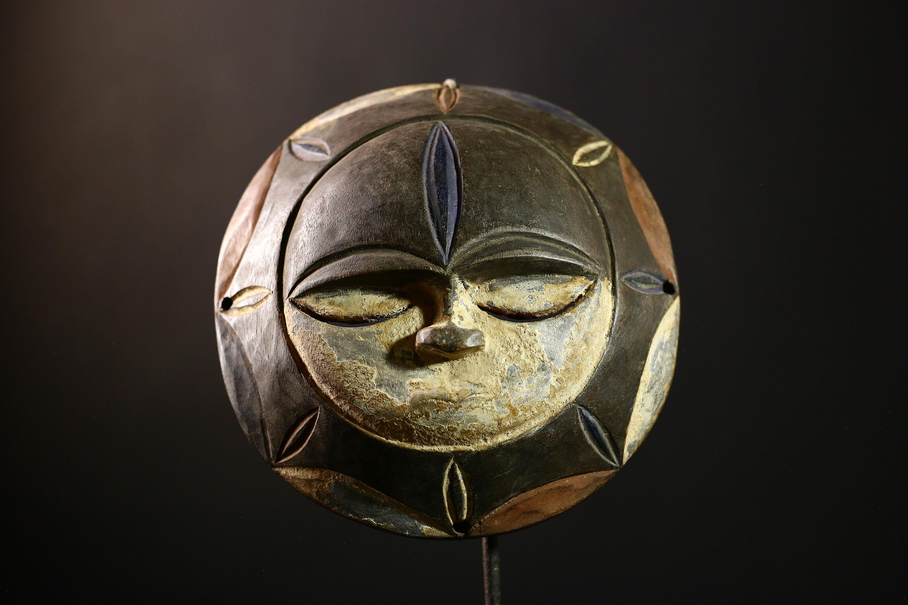 Carved Wood African Sun Mask: Tribal Wall Decor, Congo Vintage
