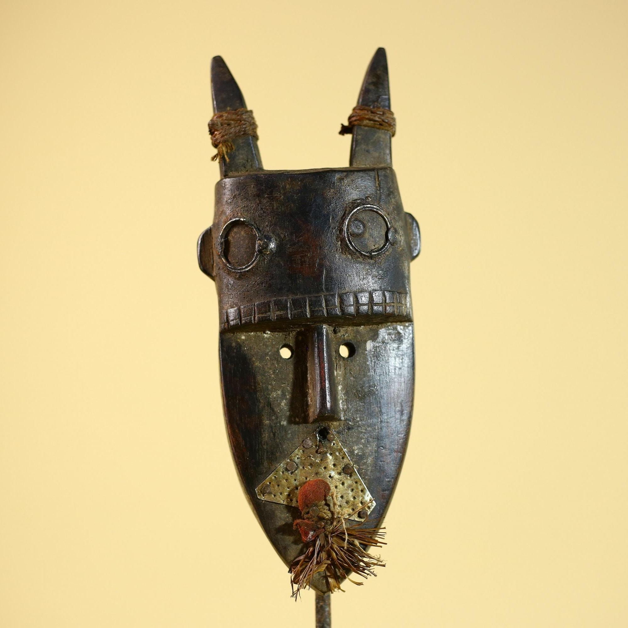 トマ アフリカンマスク 角のある部族の木製彫刻 ギニア ヴィンテージ