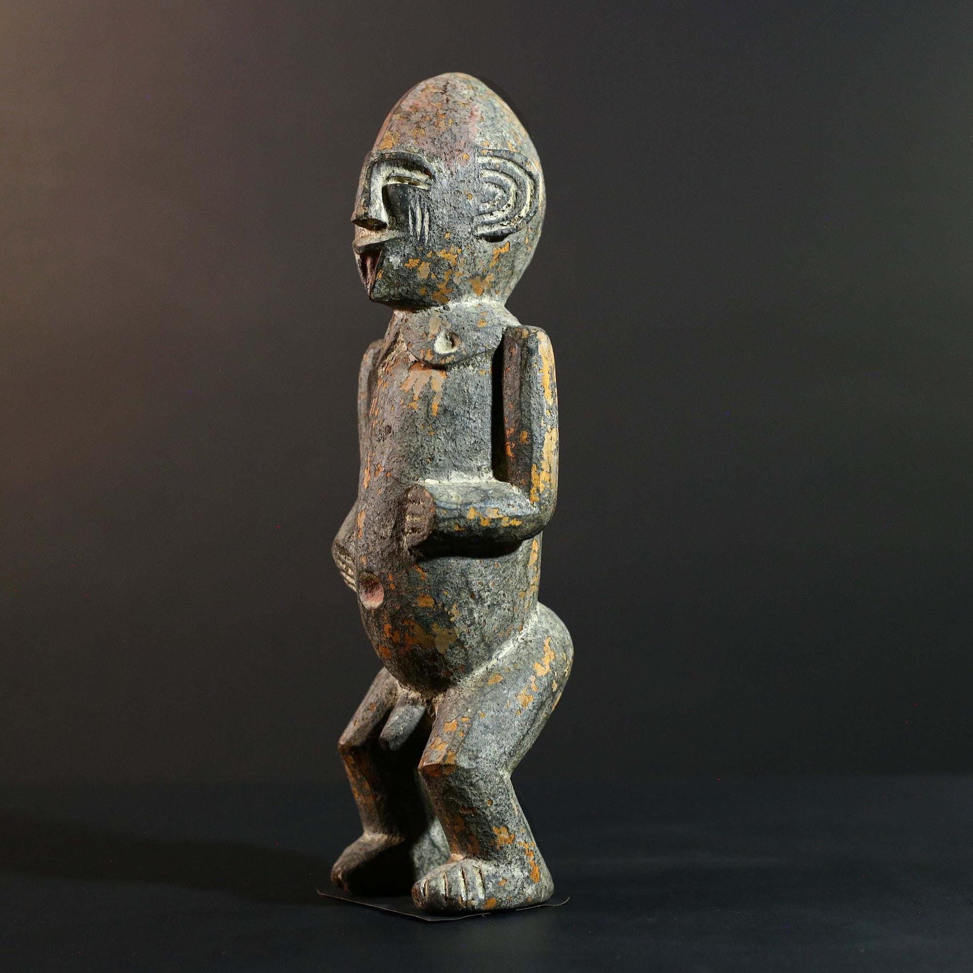 ヴィンテージアフリカンウッド彫刻：手彫りの部族のフィギュア