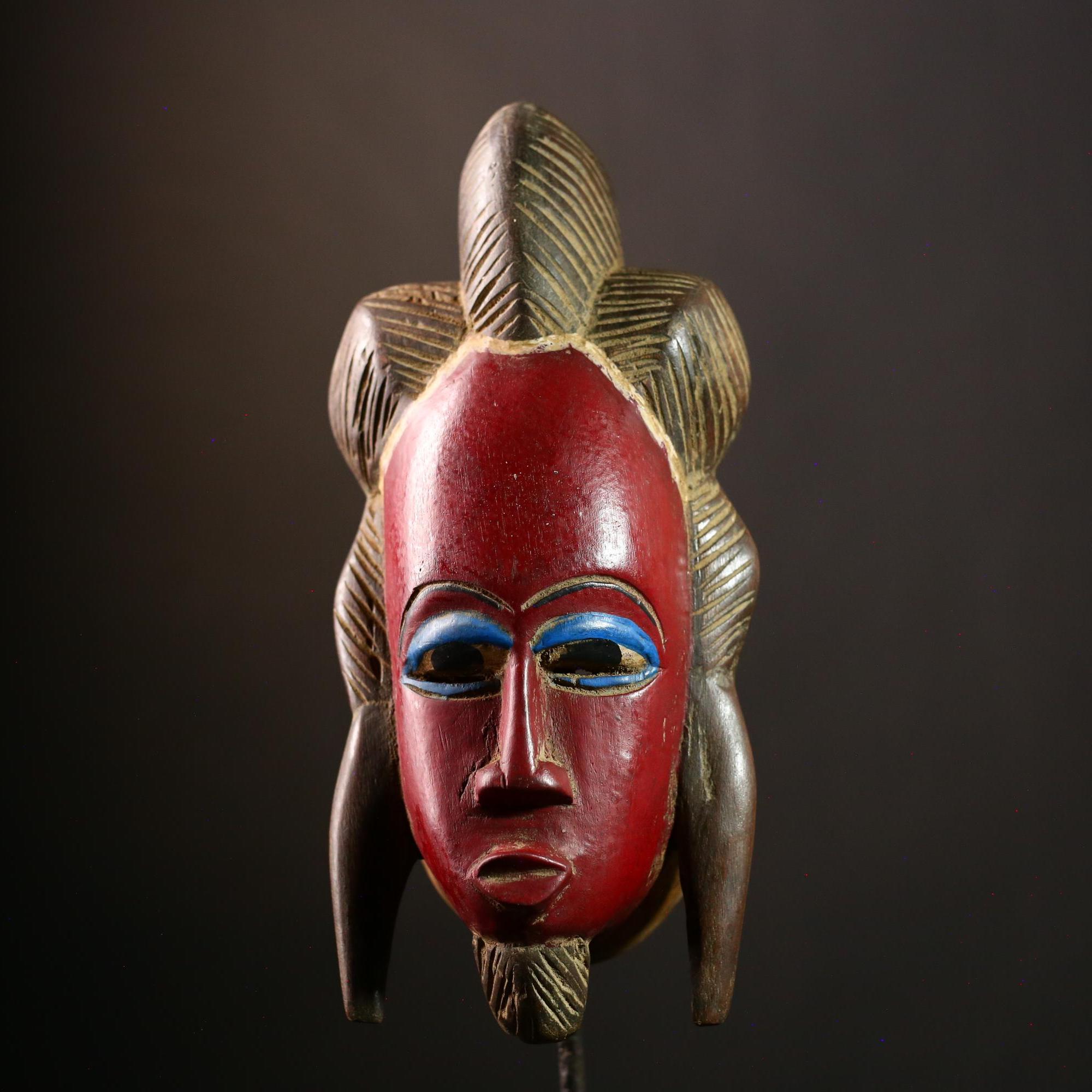 Guro Mask Art Tribal Sculpture Authentic Hand‐Carved Wooden Wall Accent for Ethnic Home Décor and Cultural Gallery Display Piece-G4026