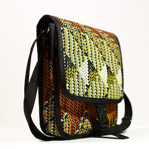 Sac à bandoulière imprimé africain, sac tribal coloré, sac à bandoulière fait main, sacoche de voyage en tissu, sac messager de style ethnique, sac à main kente -G4535
