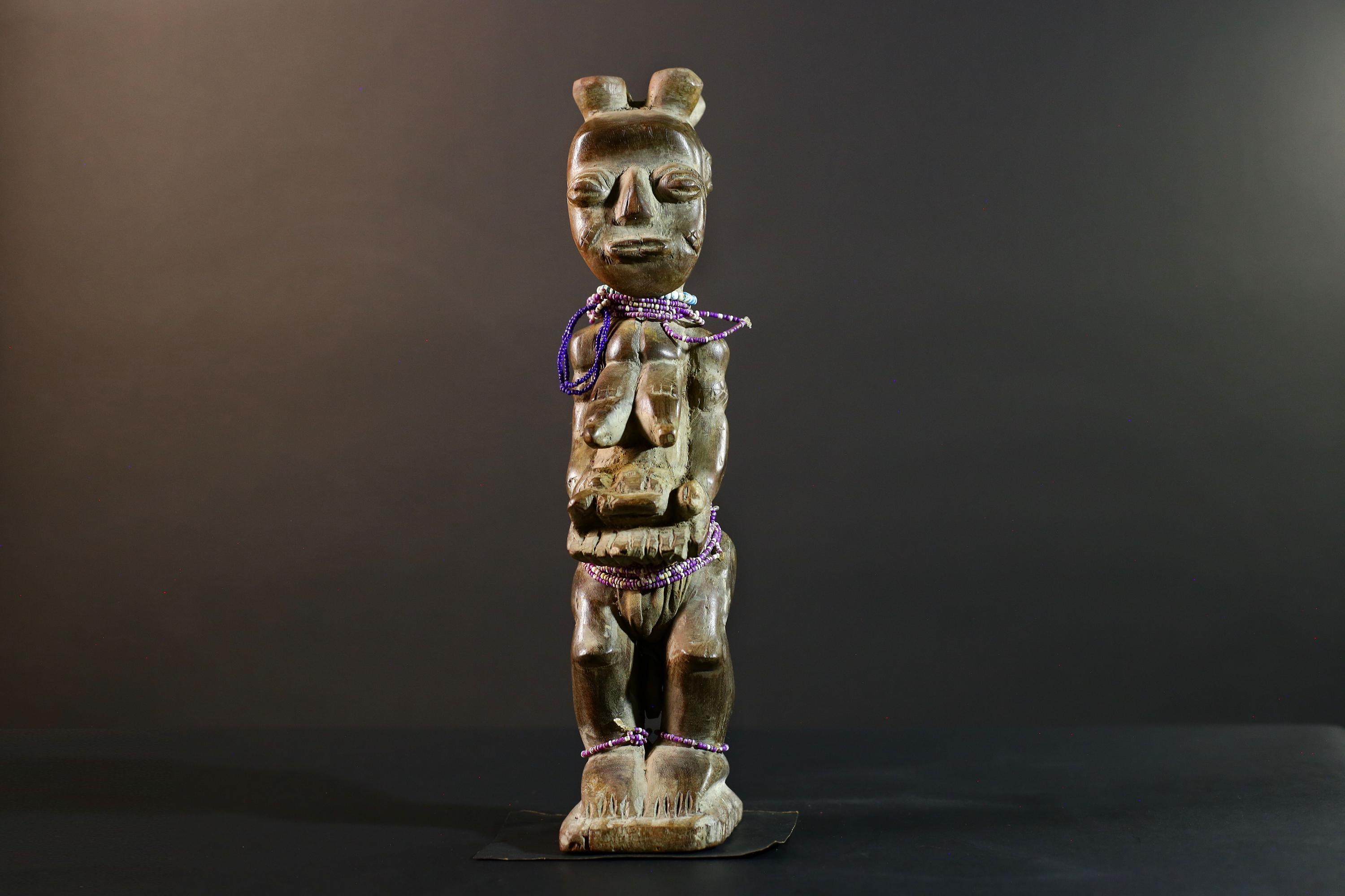 南 アフリカ製木製彫刻アート