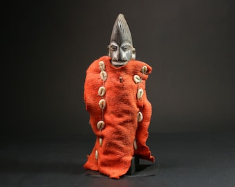 Handcrafted African Nkisi N&#39;kondi Figure - Wooden Voodoo Doll Statue Art-G3107