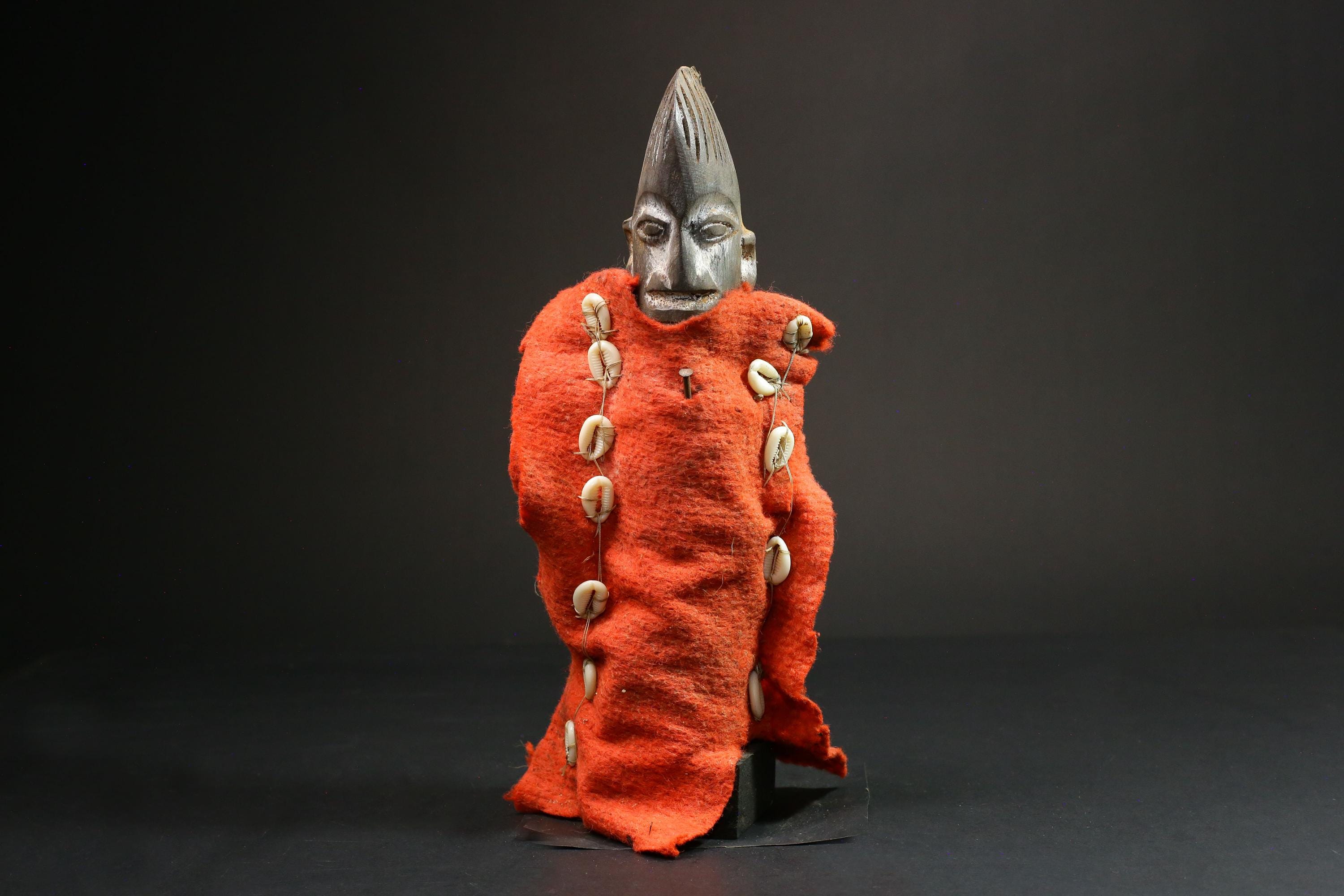 African Primitive Hand Carved Nkisi N'kondi Voodoo Statue