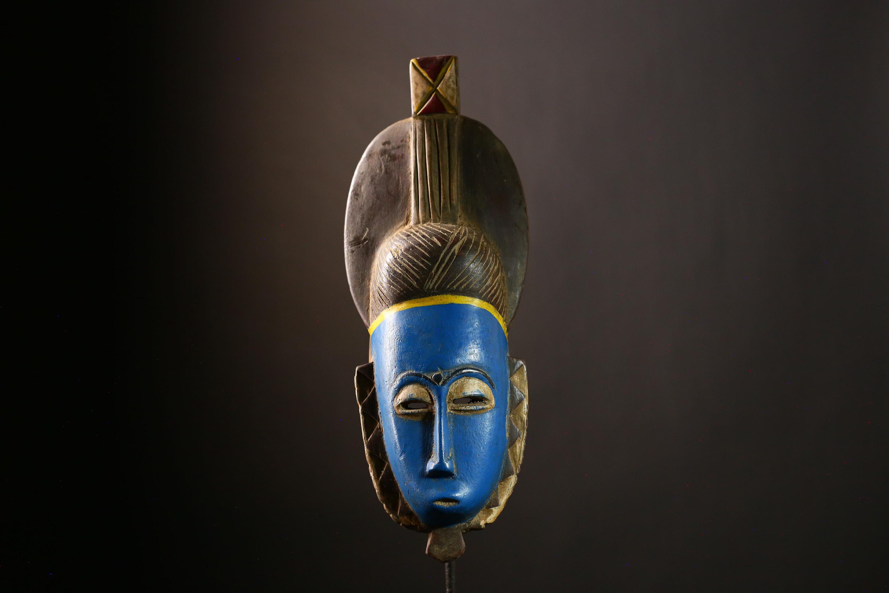 ヴィンテージアフリカグロマスク：手彫り木製部族芸術彫刻-G4027