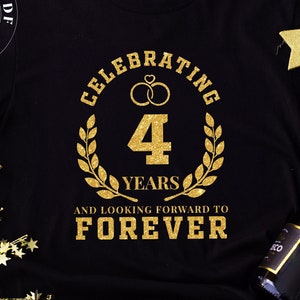 結婚 4 周年 PNG SVG Pdf、結婚 4 周年 PNG、4 周年 SVG、4 周年 PNG、4 年 PNG、4 年 SVG、ゴールド グリッター DTF、DTG 昇華