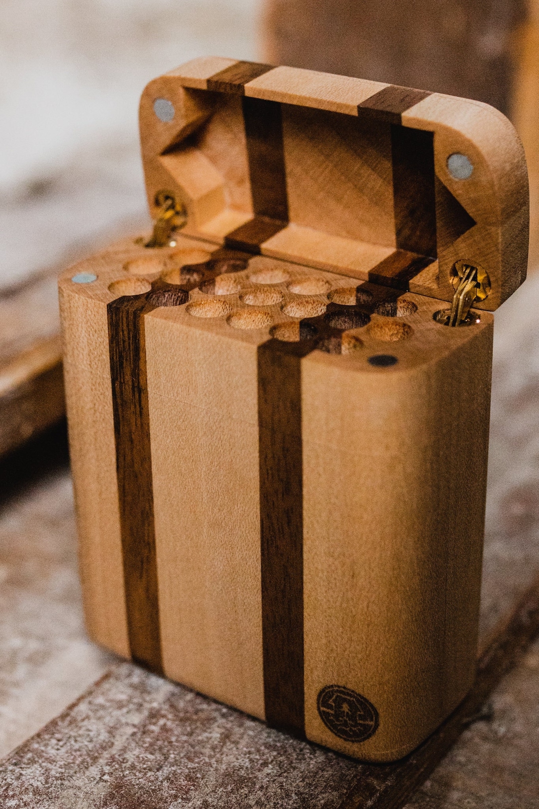 WOODBI Zigarettenetui Nussbaum - Massivholz Box Für 6 Zigaretten