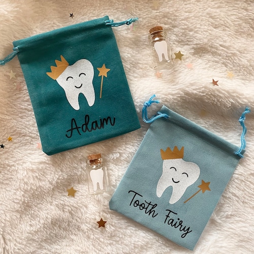 Sac personnalisé fée des dents pour garçon ou fille | Pochette pour dents perdues | Rangement pour souvenirs de dents de bébé | Sacs en velours gris, rose et bleu