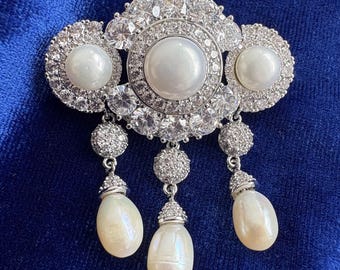 Queen Alexandra Freshwater Pearl Demi Parure. Pearl Drop Brooch