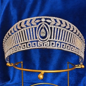 Queen Letizia's The Prussian Tiara worn by Princess Viktoria Luise, Queen Sofia of Spain Spanish Royal Family Crown Royal Tiara Reproduction
