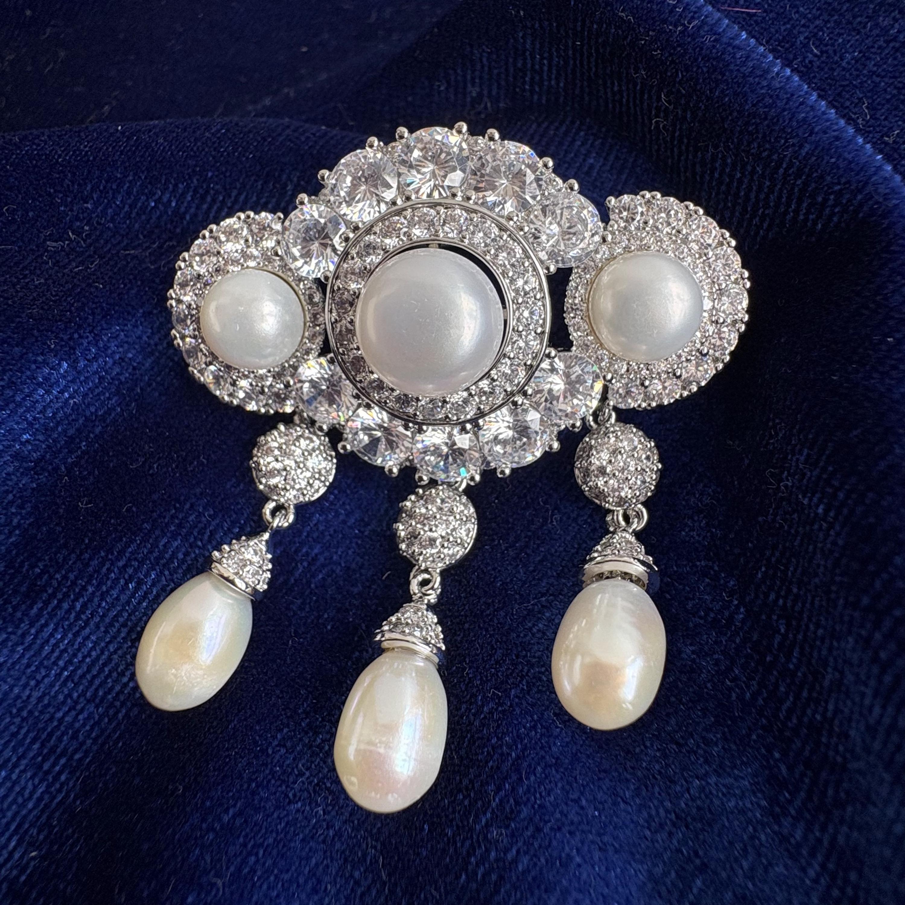 アクセサリー Silver South Sea Pearl brooch Rank A lilias-black-tahitian-south-