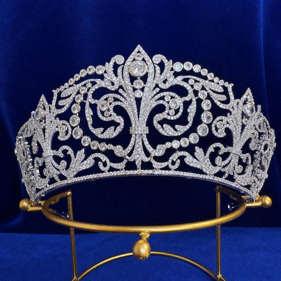 Queen Victoria Eugenie's Fleur de Lys Tiara Spain Royal Family