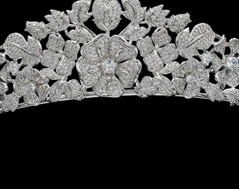 Ultra Reflective Premium CZ Queen Elizabeth II Nizam of