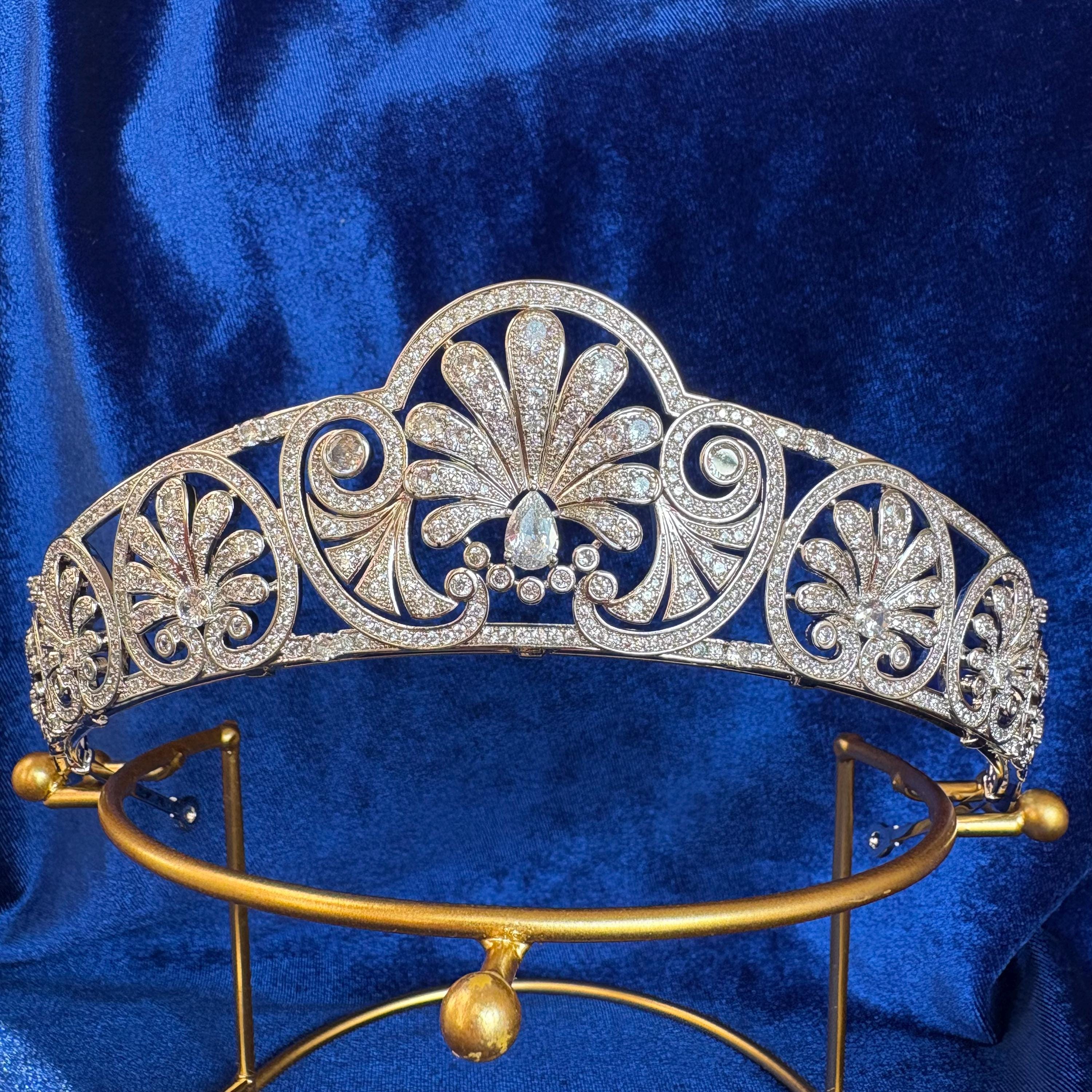 Tiara様 Queen Mary's Gloucester Honeysuckle Tiara Queen Camilla Queen