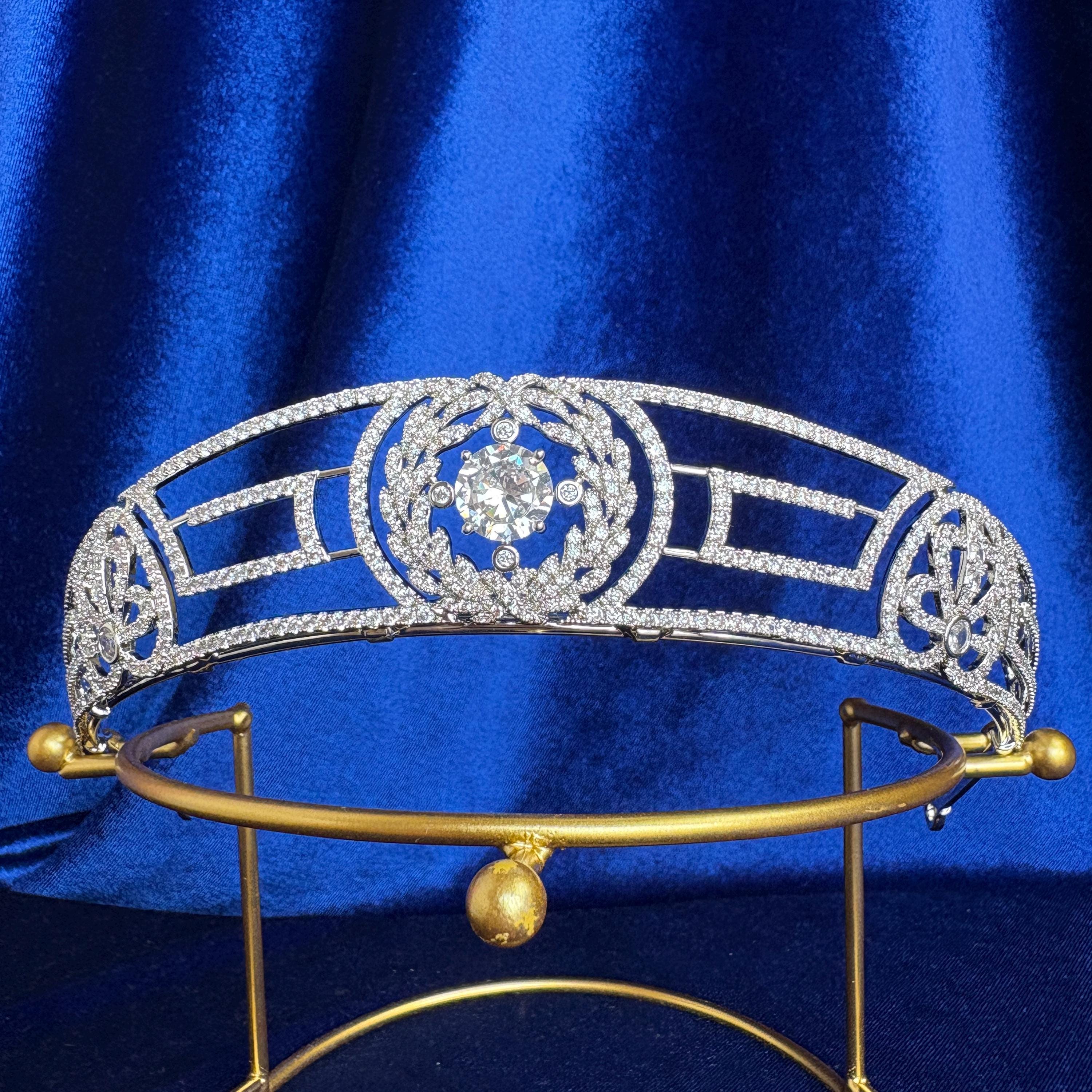 an ⁎ tiara 　４点おまとめ Princess Andrew of Greece and Denmark the Meander Tiara , Greek
