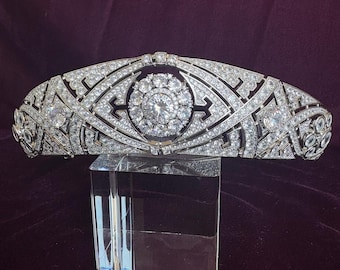 Corona de boda clásica estilo Art Déco vintage estilo real con motivos florales, tiara nupcial brillante y glamurosa, tiara de fiesta Gatsby de los años 20 para graduación.