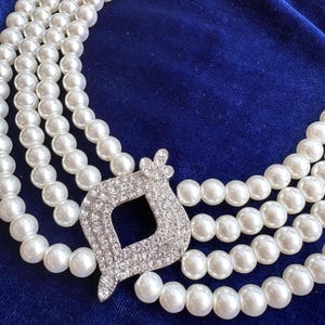 Kate Middleton Duchessa di Cambridge Principessa del Galles Regina Elisabetta II Collana girocollo di perle Gioielli reali britannici Collana della principessa Diana