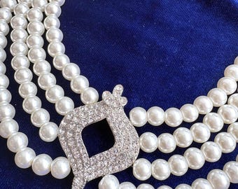 Kate Middleton Duchess of Cambridge Princess of Wales Queen Elizabeth II Pearl Choker Necklace British Royal jewelry Princess Diana Necklace