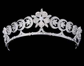 テック・クレセント・ティアラ - エリザベス2世女王 - 英国王室の宝石