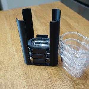 0.5 Cup Rubbermaid Brilliance Lid Holder, Holds 8 Lids