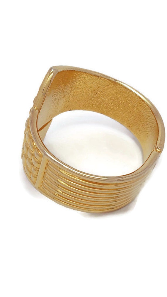 Chunky Gold Vintage Cuff Bracelet - image 5