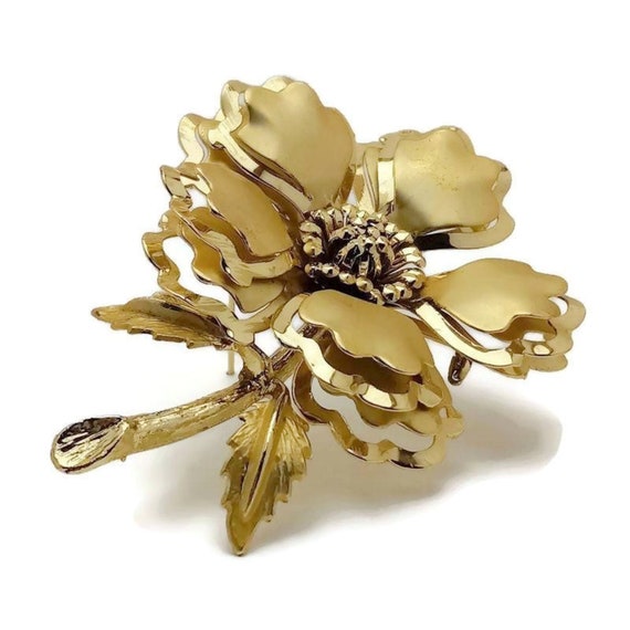 Large Gold Vintage Flower Brooch - image 6