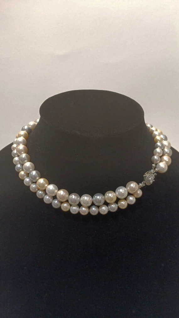 Gorgeous Vintage double Strand Glass Pearl Choker