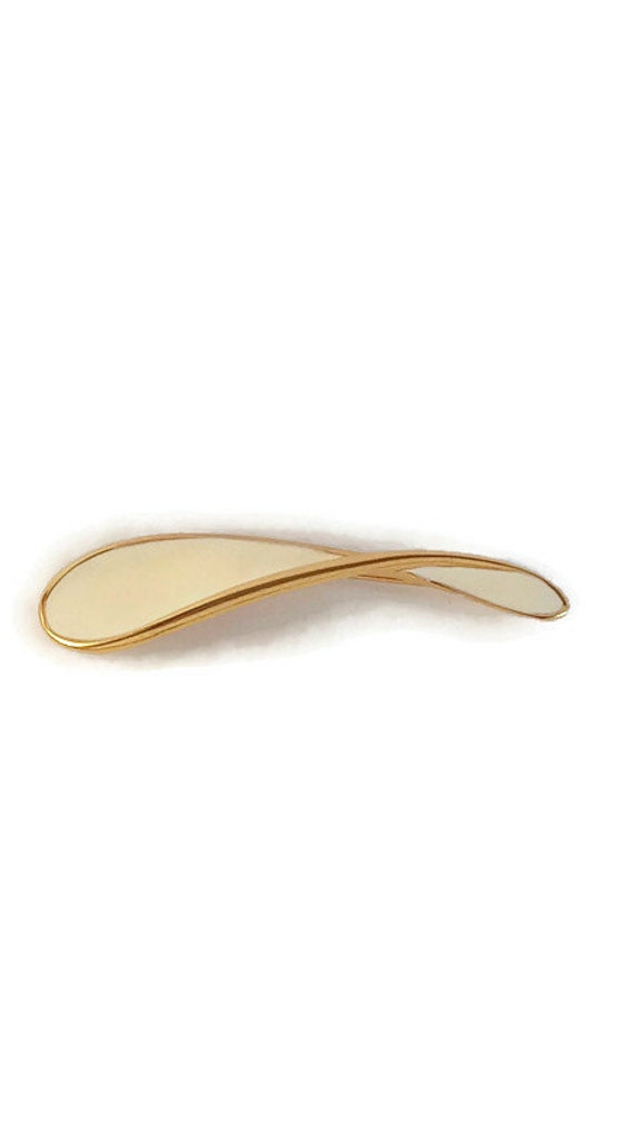 Signed MONET Cream Enamel and Gold Tone Brooch - image 4