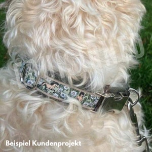May include: A white dog wearing a green and white patterned dog collar with a silver buckle. The collar has a floral design with a small horse illustration. The text "Beispiel Kundenprojekt" is visible at the bottom of the image.