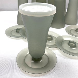 Tupperware Parfait Pudding Sundae Cups Lot de 9 avec 6 couvercles vintage #754