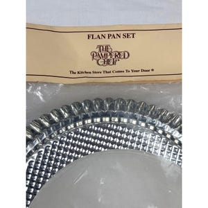 Vintage taartvorm van The Pampered Chef 10" pannen NIEUW, verzegeld, circa jaren 1990 afbeelding 2