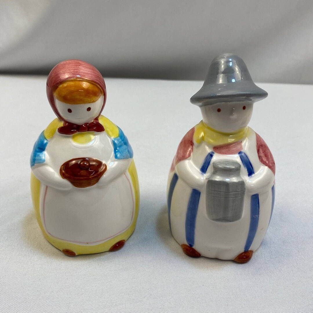 Vintage Knobler Farmer and Wife Salt Pepper Shakers Porcelain Japan