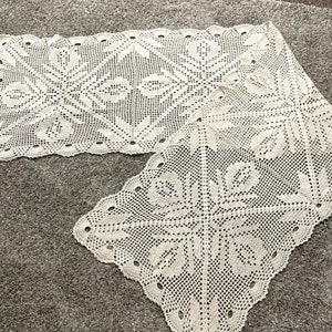 Vintage Large Handmade Crocheted Doily Table Runner 70 x 18