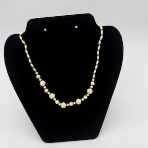 Vtg. Carved Celluloid Oval & Round Cabbage Roses Graduated Bead Choker Necklace