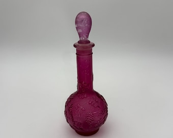 Frasco decantador de perfume Avon estilo victoriano vintage color arándano y uva con tapa.