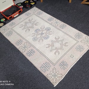 3x5 Vintage Turkish Oushak Rug: Handwoven Wool Area Rug