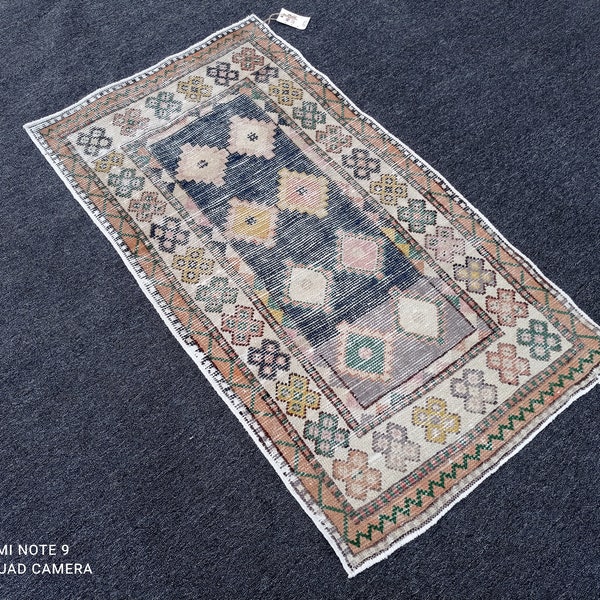 Handwoven Anatolian Rug: 2.5x4.5 ft Vintage Turkish Oushak Rug