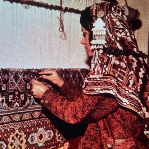 2x12インチのヴィンテージトルコ製ウシャックランナーラグ：手織り