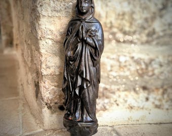 美しいアンティークのフランス製鋳鉄製聖母マリアの聖遺物。1800年代頃 
