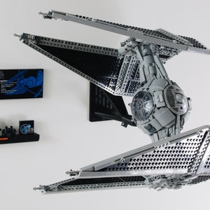 Wall Mount (1) for LEGO TIE Interceptor 75382 UCS Star Wars (Display Stand Pilot)