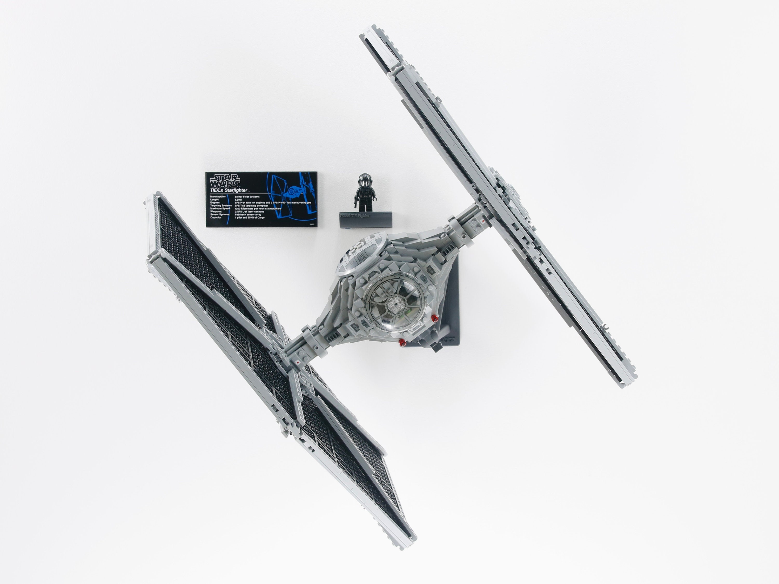 LEGO TIE Fighter 75095 UCS スターウォーズ用ウォールマウント  